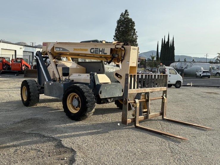 2014-gehl-rs6-34-image-2