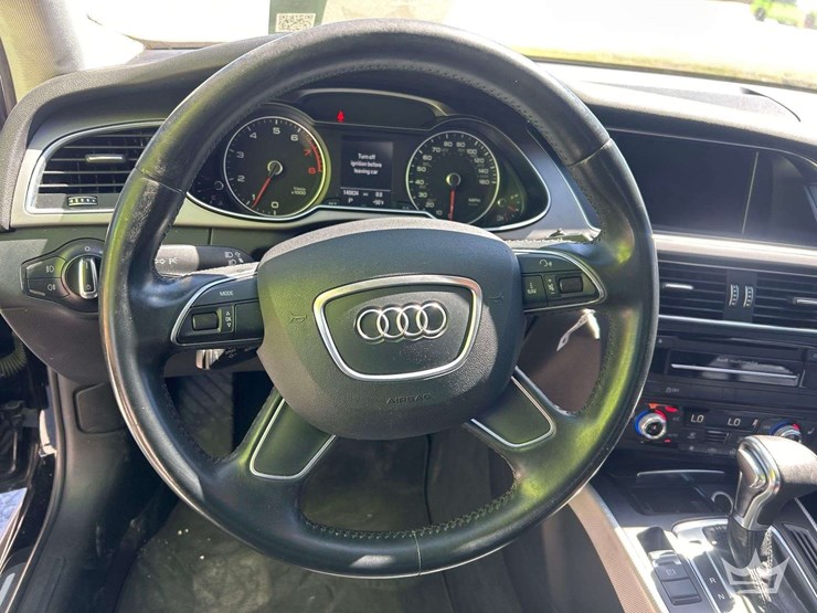 2015-audi-a4-awd-sedan-image-10