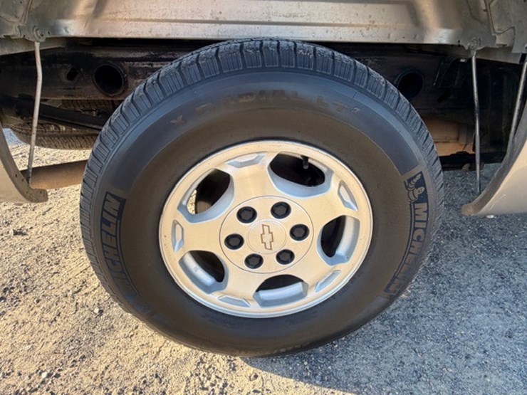 #448-•-2003-chevrolet-c1500-|-reconstructed-title-image-21