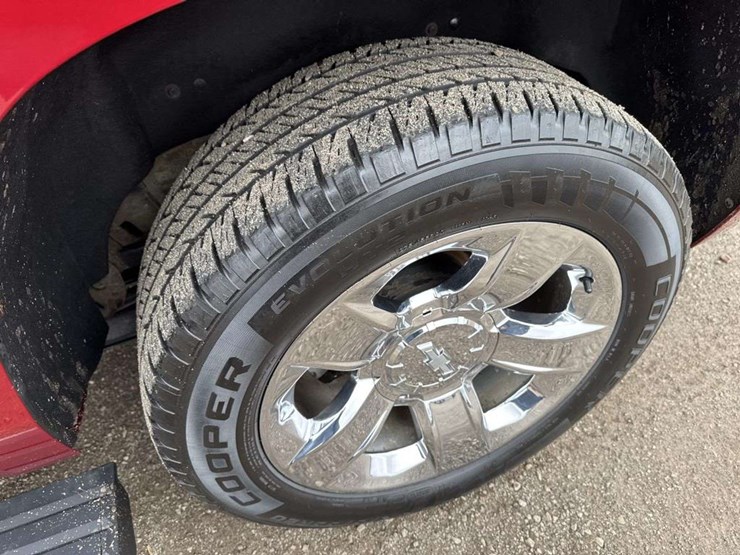 2015-chevrolet-tahoe-ltz-image-13