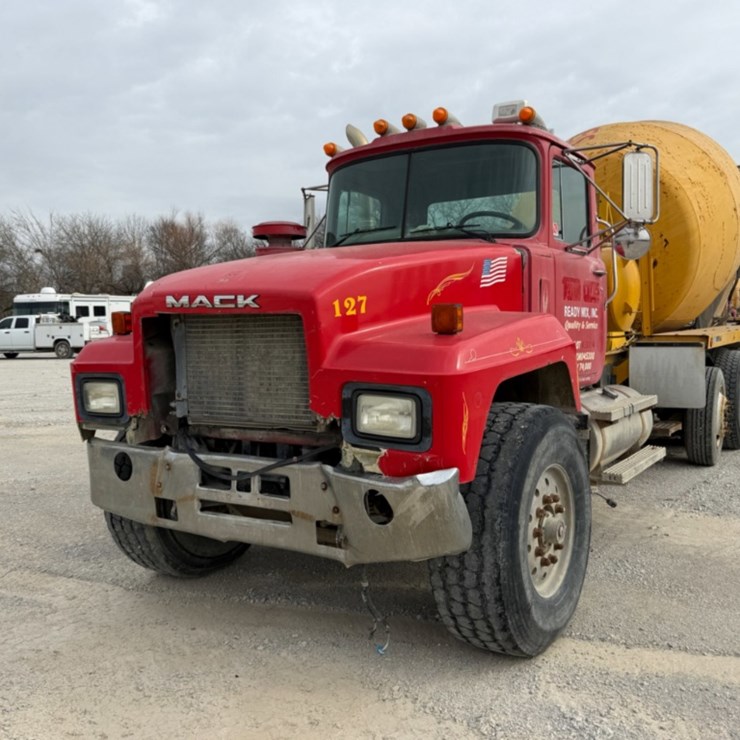 1999 MACK MIXER