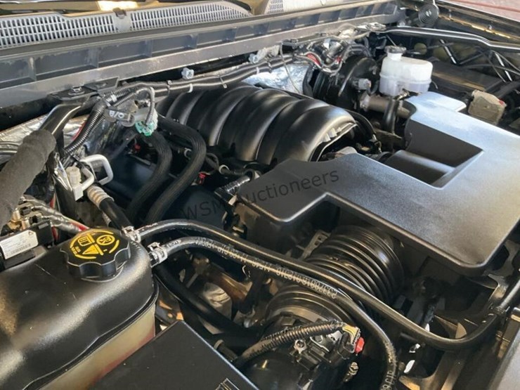 2018-chevrolet-silverado-1500-image-12