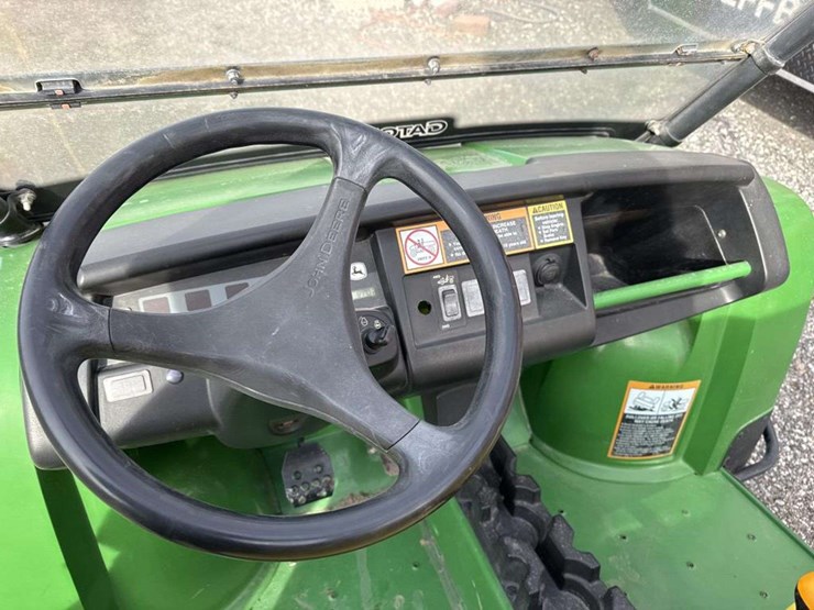 john-deere-gator-image-15