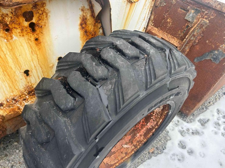 2007-bobcat-s300-image-23