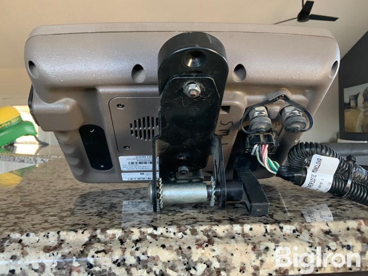 2019-john-deere-2630-image-14