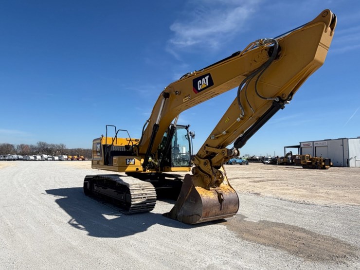 caterpillar-330gc-image-3