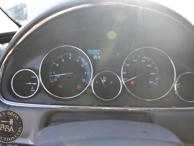 2015-buick-enclave-image-25