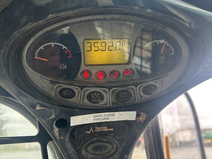 2011-bobcat-t650-image-10