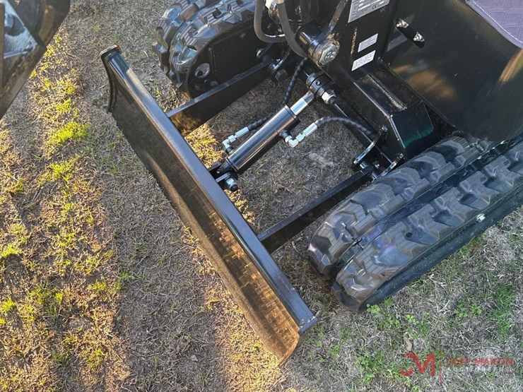 new/unused-findustry-h12r-mini-excavator-image-5