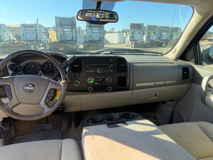 2007-gmc-2500-image-31