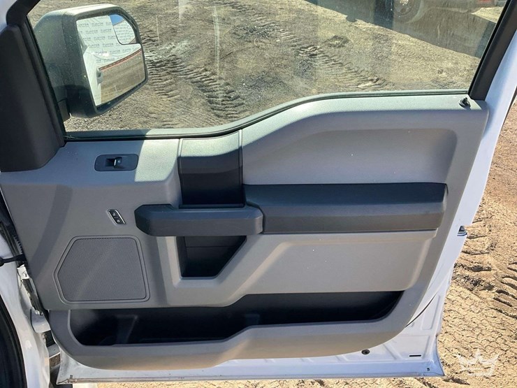 2020-ford-f150-image-33