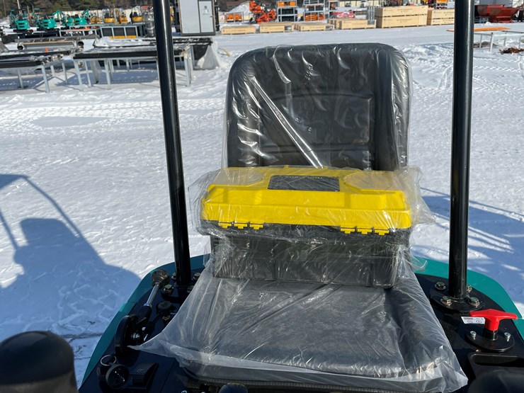 #5369-•-qh12r-mini-excavator-image-11