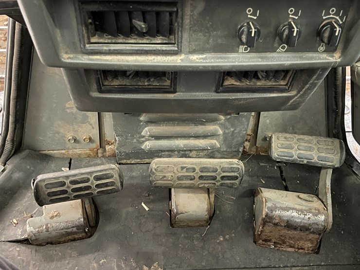 komatsu-d41e-image-39