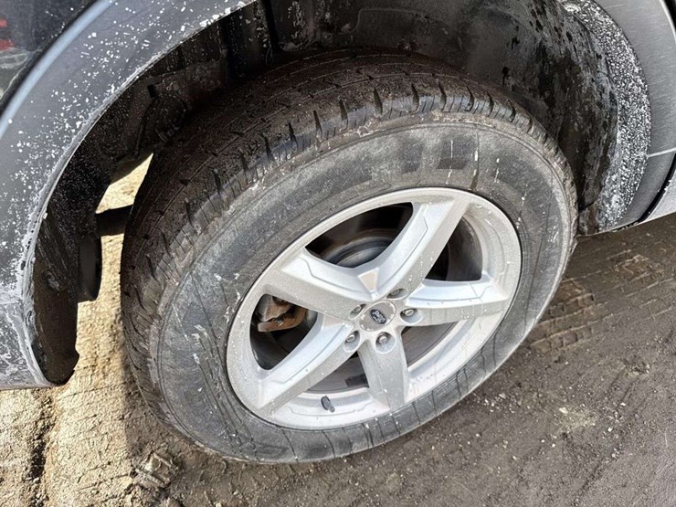 2016-ford-explorer-xlt-image-21