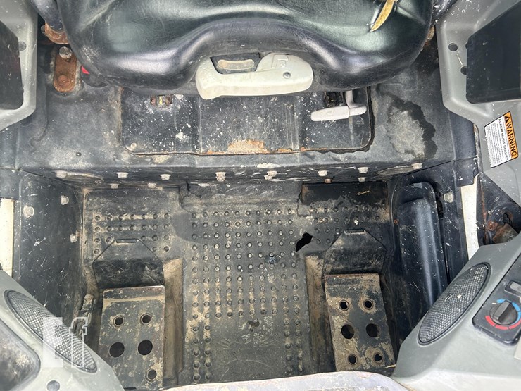 2011-bobcat-t650-image-6