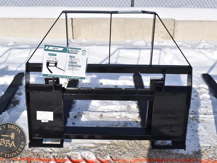 agt-industrial-pallet-fork-attachment-41845-image-2