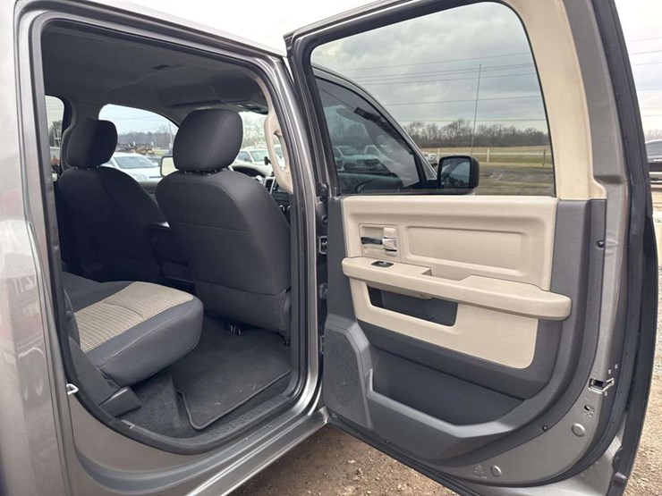 2011-dodge-ram-1500-image-17