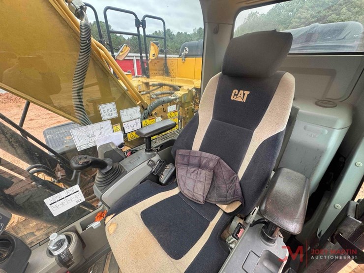 2014-caterpillar-320el-image-23