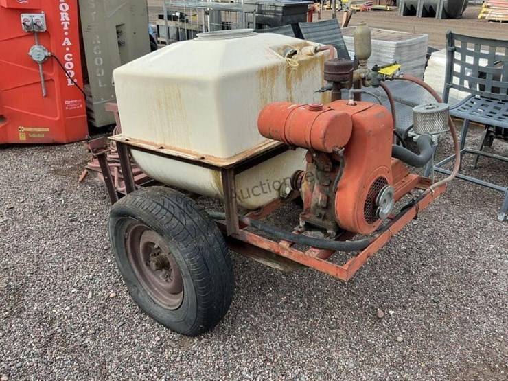 s/a-towable-spray-trailer-image-3