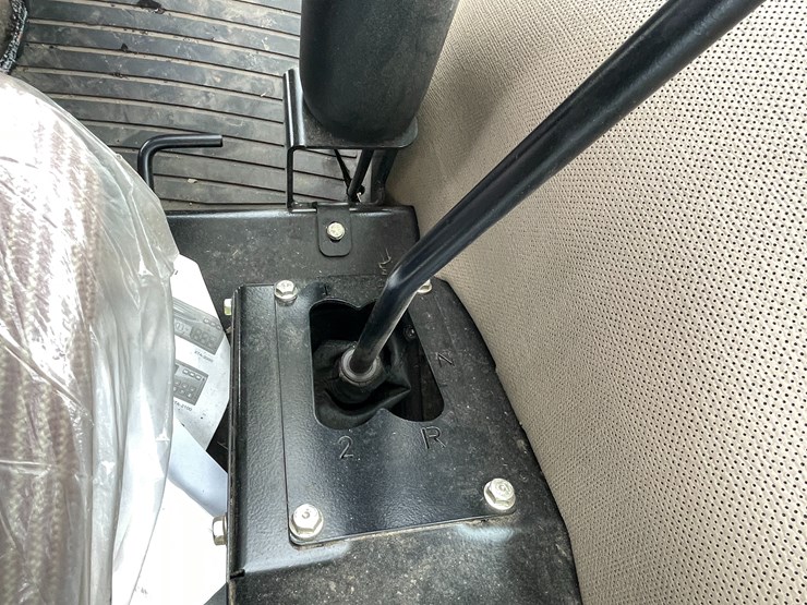 2007-john-deere-6403-image-37