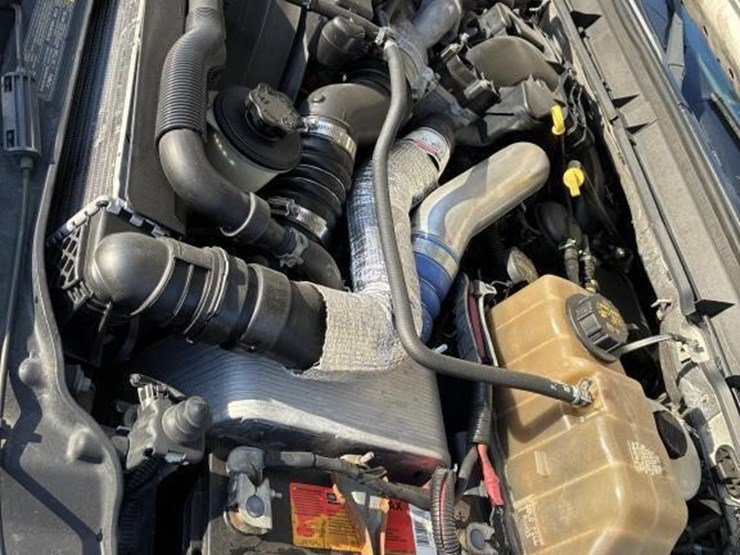 2011-ford-f550-image-6