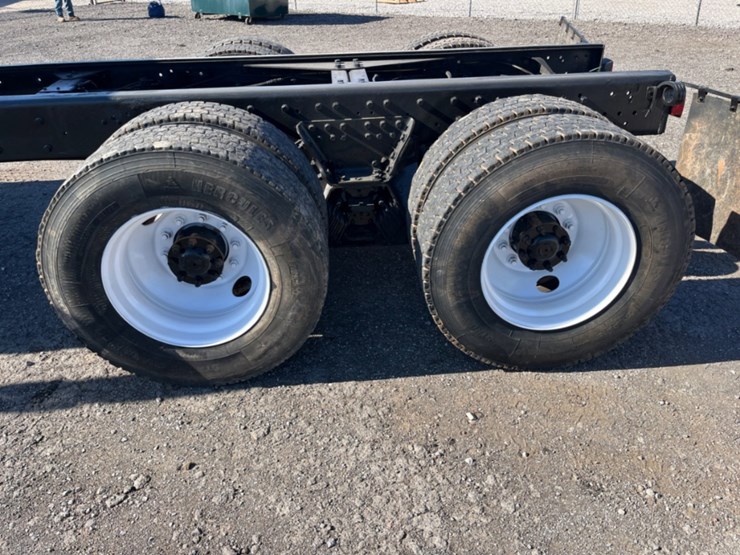 2008-international-workstar-7600-image-13