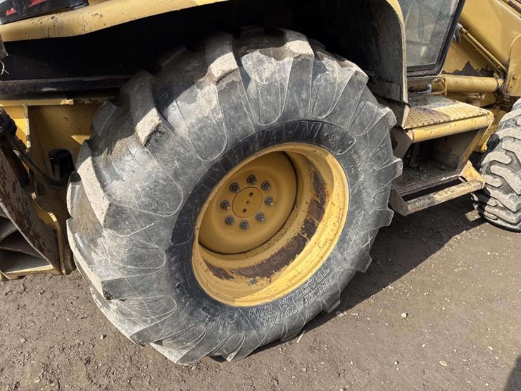 caterpillar-426c-image-10