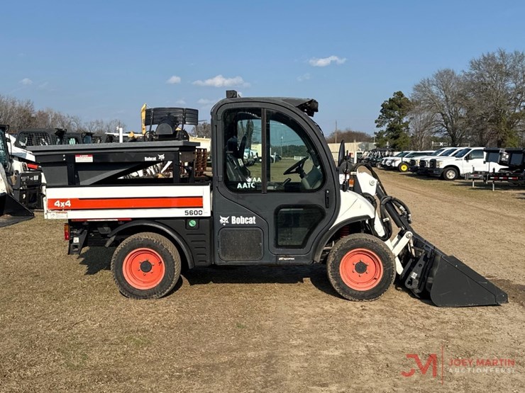 2004-bobcat-5600-toolcat-utv-image-2