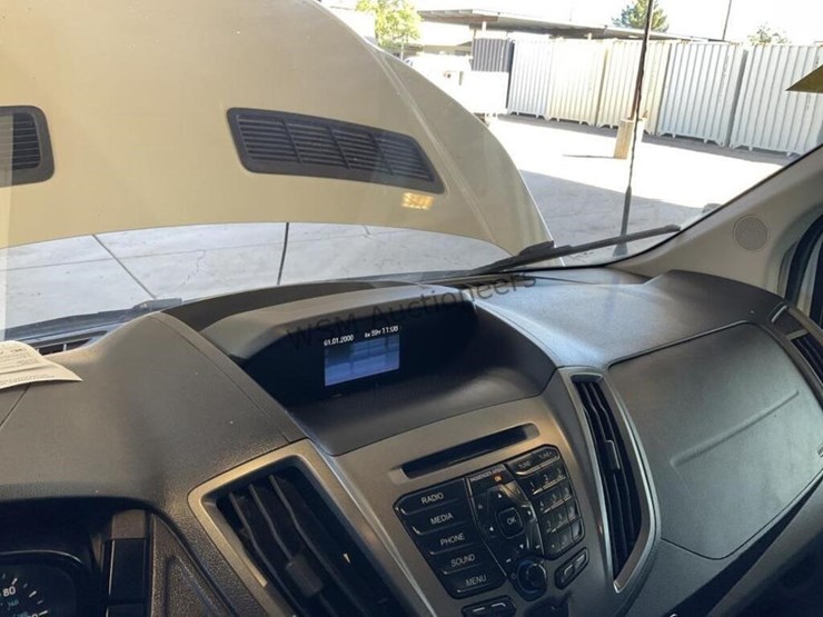 2015-ford-transit-image-21