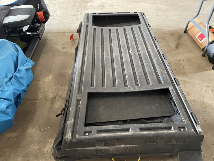 #7637-•-frabill-ice-fishing-shack-image-5