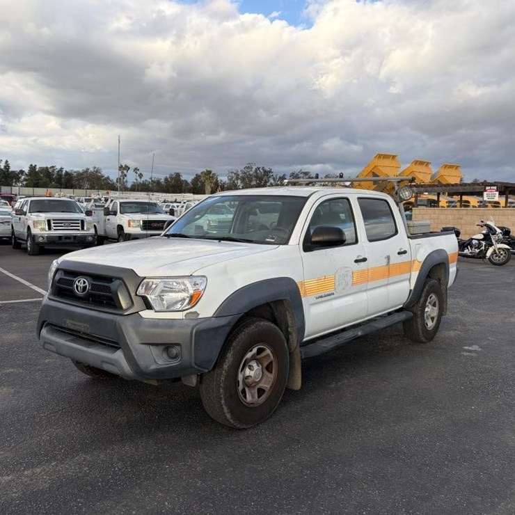 2013 TOYOTA TACOMA