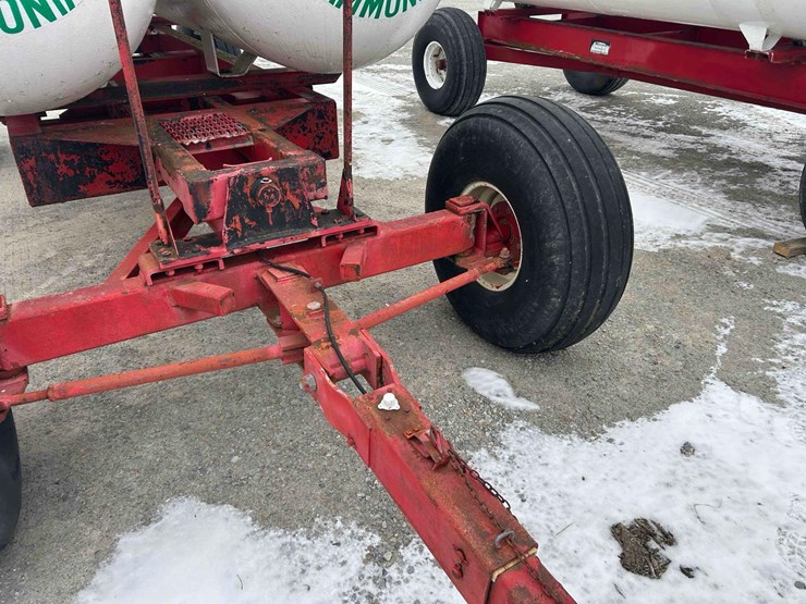 ag-systems-twin-1000-gal.-nh3-tanks-on-gear-#15-image-4