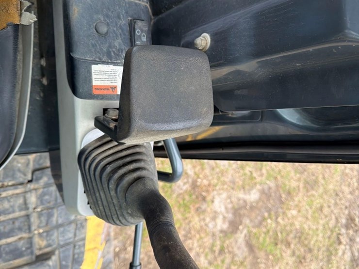 komatsu-pc35-image-18