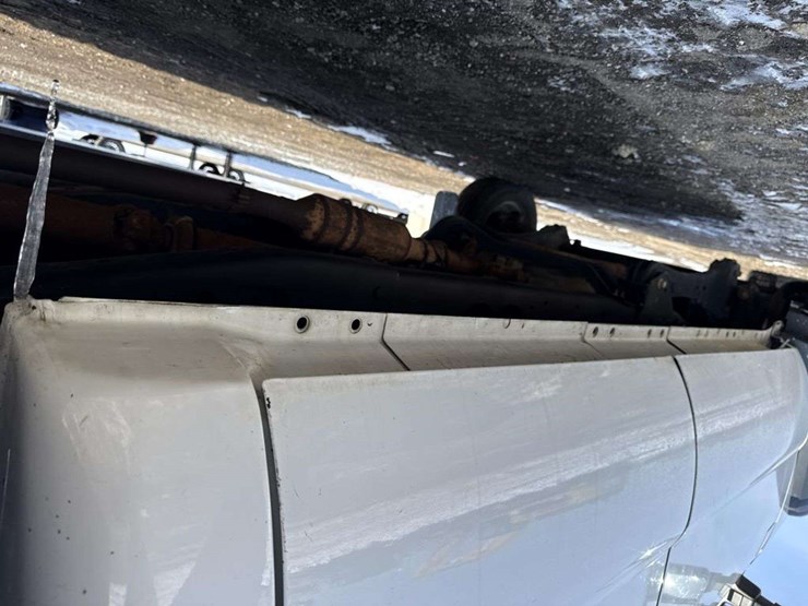 2014-ford-f550-image-26