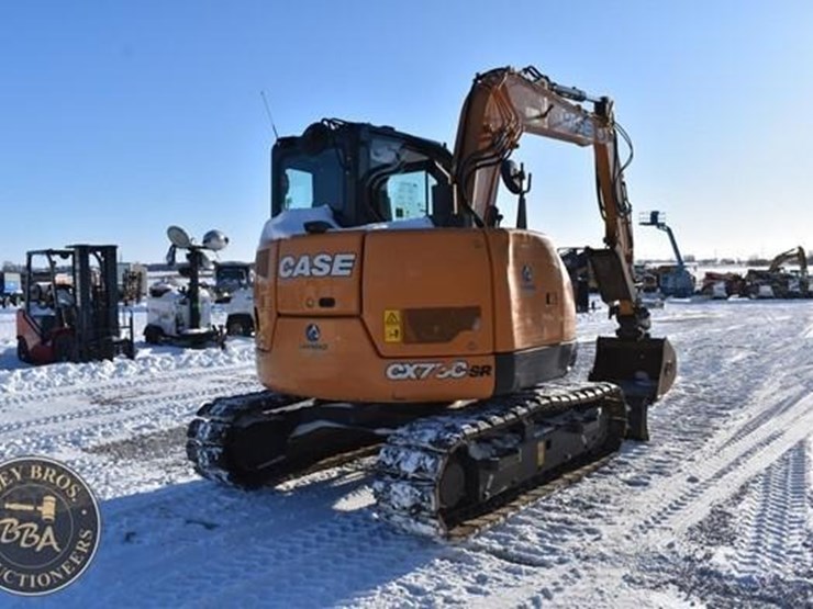 2022-case-cx75csr-image-10