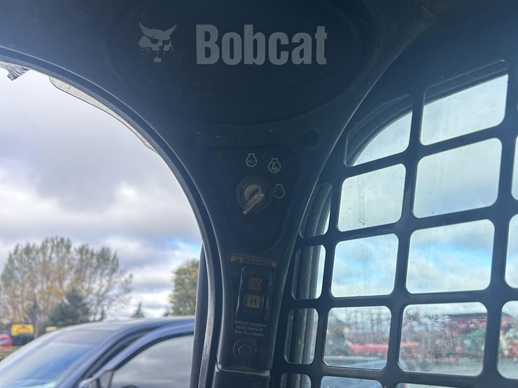 2011-bobcat-t650-image-9