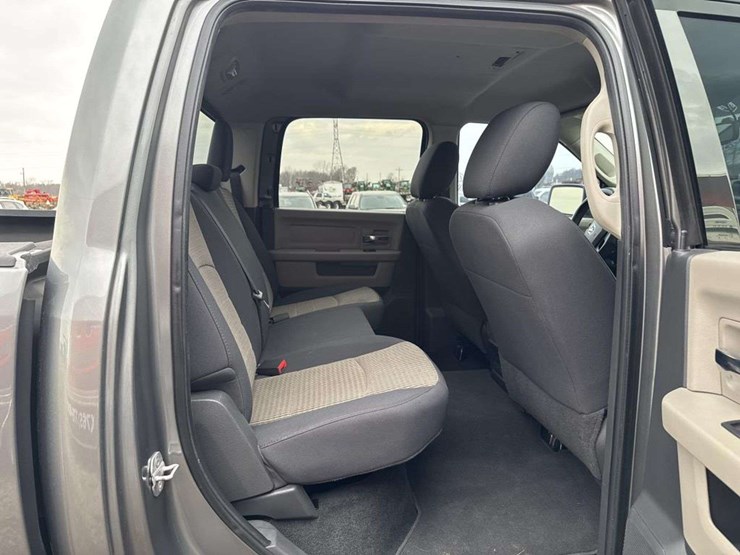 2011-dodge-ram-1500-image-18