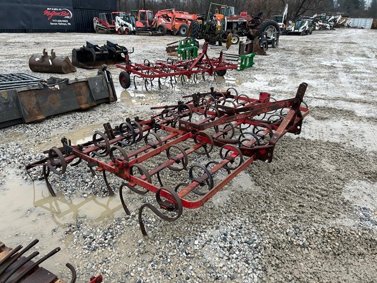 massey-ferguson-9-image-4