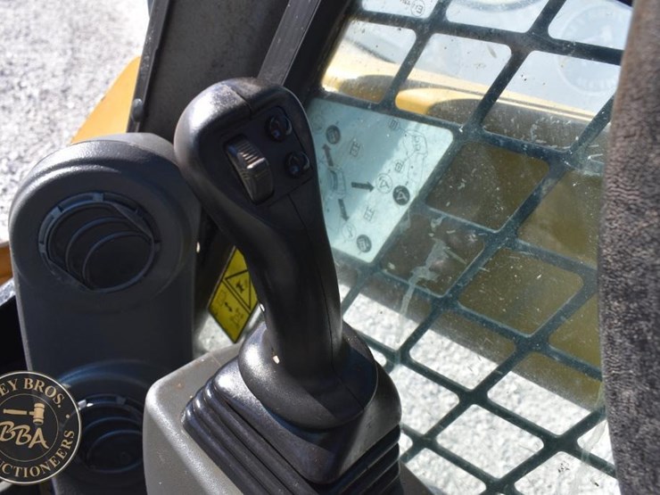 2019-caterpillar-249d3-image-53