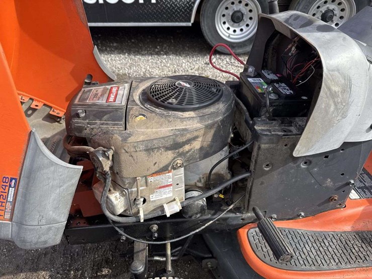 husqvarna-yth2148-image-11