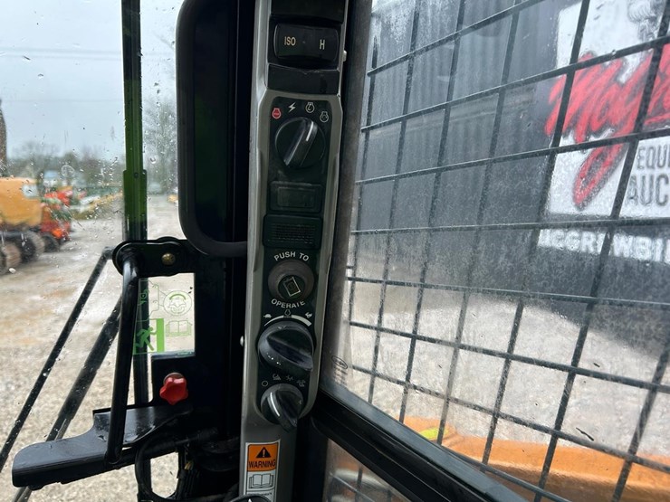 2021-case-tv450b-image-22