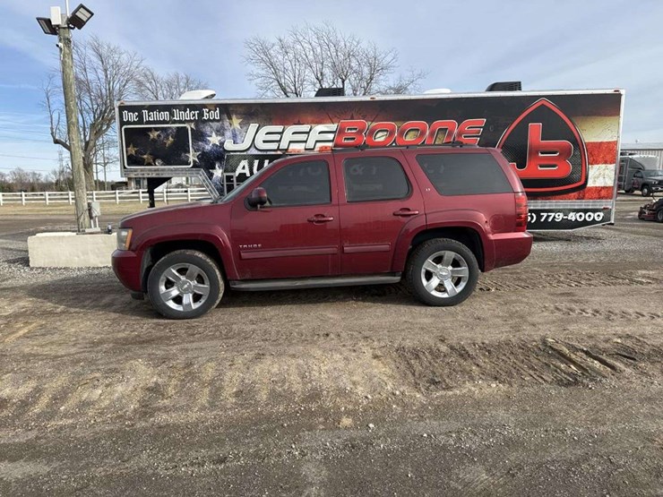 2010-chevrolet-tahoe-lt-image-2