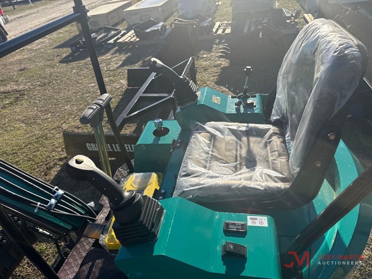 new/unused-findustry-h115r-mini-excavator-image-9