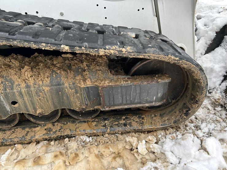 2020-bobcat-t595-image-15