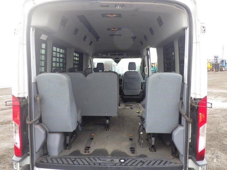 2017-ford-transit-image-8