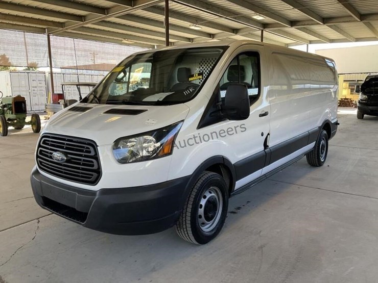 2015-ford-transit-image-4