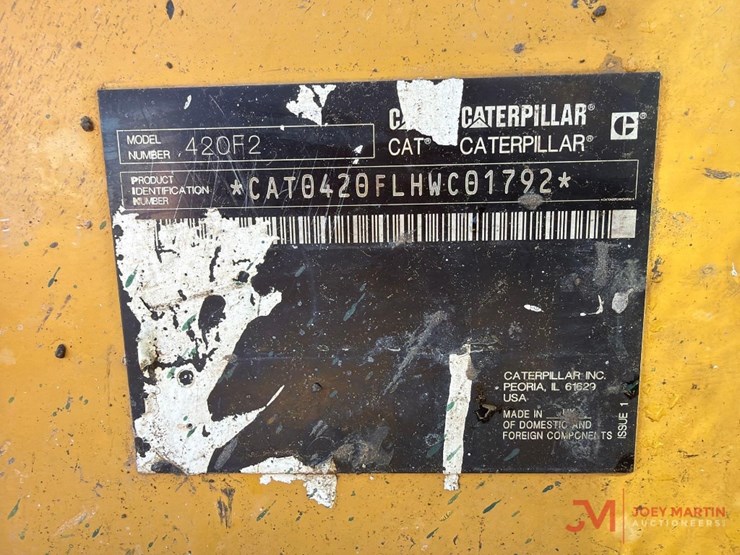 2017-caterpillar-420f2-image-30