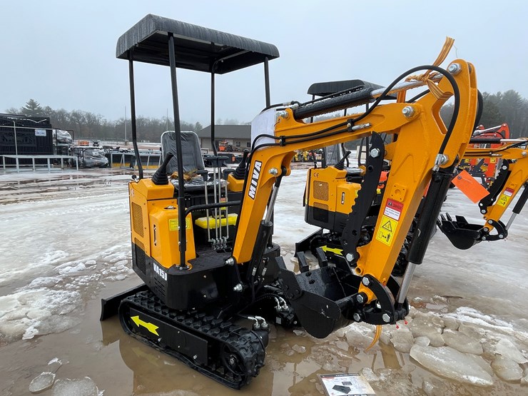 #5408-•-miva-va15-mini-excavator-image-3