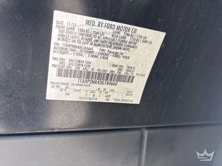 2013-ford-taurus-sedan-image-5