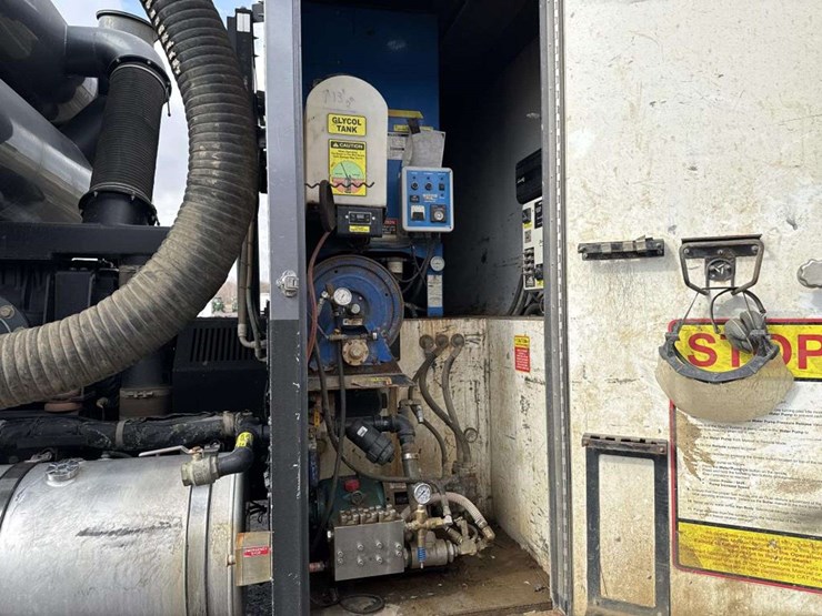 2016-caterpillar-ct660-image-23